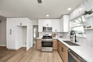 4830 Omeara Dr, Houston, TX 77035 - Photo 17