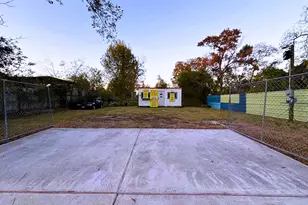 5123 E Crosstimbers St, Houston, TX 77016 - Photo 1