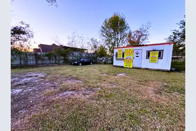 5123 E Crosstimbers Street, Houston, TX 77016 - Photo 7