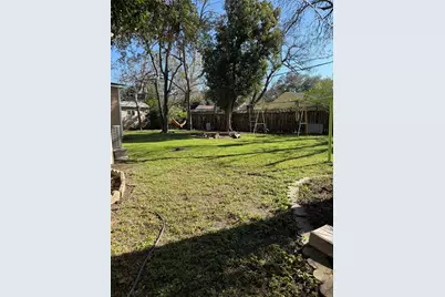 2709 Cedar Drive, La Marque, TX 77568 - Photo 9