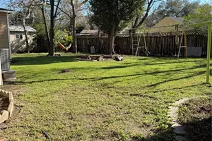 2709 Cedar Dr, La Marque, TX 77568 - Photo 9