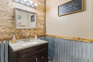 2613 State Hwy 60 N, Bay City, TX 77414 - Photo 21