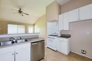 29002 Sedgefield St, Spring, TX 77386 - Photo 9