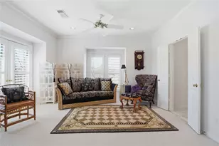 285 Sugar Berry Cir, Houston, TX 77024 - Photo 15