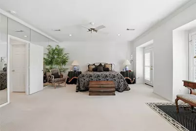 285 Sugarberry Circle, Houston, TX 77024 - Photo 13