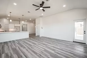 10411 Woodhill Spa Ln, Cleveland, TX 77327 - Photo 11