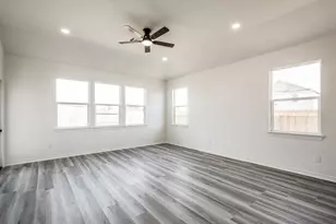 10411 Woodhill Spa Ln, Cleveland, TX 77327 - Photo 9