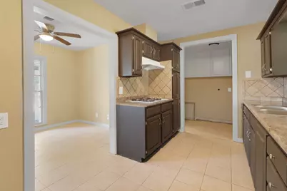 1008 Largo Street, Baytown, TX 77520 - Photo 7