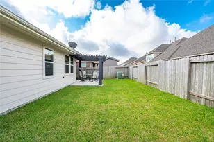 1851 Belle Pl, Alvin, TX 77511 - Photo 33