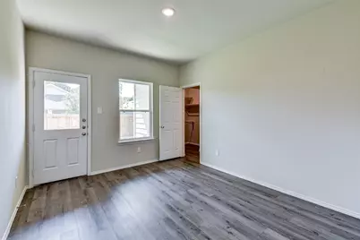 409 E Avenue G, Conroe, TX 77301 - Photo 15