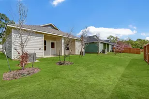 409 E Avenue G, Conroe, TX 77301 - Photo 21