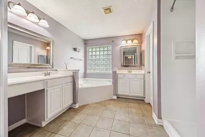 5716 Meadow Breeze Lane, Rosharon, TX 77583 - Photo 15