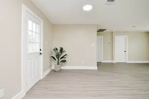 6801 Kassarine Pass, Houston, TX 77033 - Photo 27