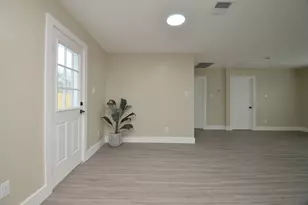 6801 Kassarine Pass, Houston, TX 77033 - Photo 7