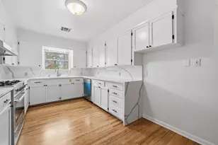 114 Taft Ave, Cleveland, TX 77327 - Photo 11