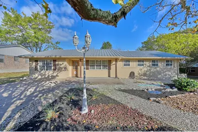 1006 Top Hill Drive, Brenham, TX 77833 - Photo 5