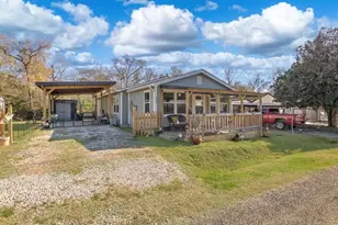 263 Sandy Ridge Dr, Livingston, TX 77351 - Photo 3