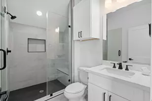 8707 Ojeman Villas Dr, Houston, TX 77055 - Photo 11