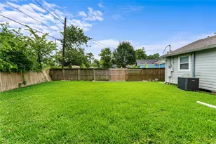 7819 Fir St, Houston, TX 77012 - Photo 27