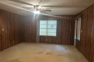 297 6th Street E, Markham, TX 77456 - Photo 7