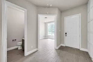 10057 Red Beadtree Pl, Conroe, TX 77385 - Photo 5