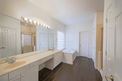 11606 Canyon Woods Drive, Tomball, TX 77377 - Photo 19