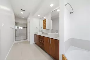 1320 Welch St, Houston, TX 77006 - Photo 15
