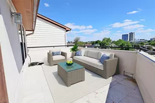 1320 Welch St, Houston, TX 77006 - Photo 21