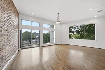 1320 Welch Street, Houston, TX 77006 - Photo 5