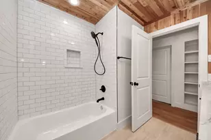 9261 Autauga St, Houston, TX 77080 - Photo 17