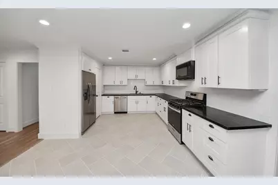 9261 Autauga Street, Houston, TX 77080 - Photo 7