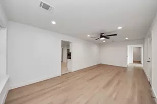 9261 Autauga St, Houston, TX 77080 - Photo 9