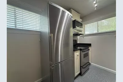 1502 Heights Boulevard #13, Houston, TX 77008 - Photo 5