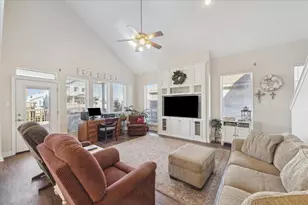 422 Windward Way, Tiki Island, TX 77554 - Photo 23