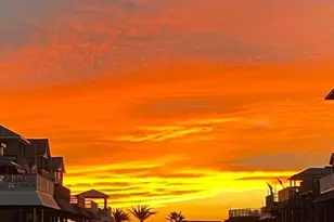 422 Windward Way, Tiki Island, TX 77554 - Photo 1