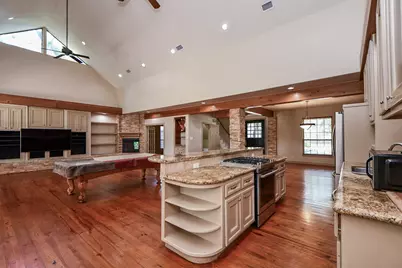 1240 Bingle Road, Spring Valley, TX 77055 - Photo 15