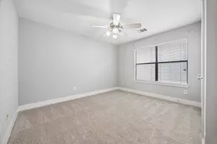 5813 Darling St, Houston, TX 77007 - Photo 15