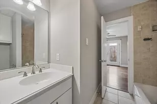 5813 Darling St, Houston, TX 77007 - Photo 17