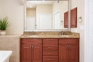 2400 McCue Rd, Houston, TX 77056 - Photo 17