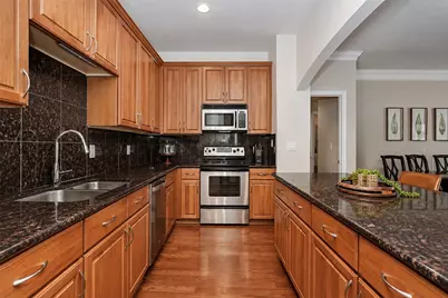 2400 McCue Road #401, Houston, TX 77056 - Photo 3