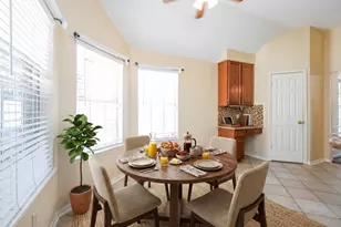 4230 Torrey Creek Ln, Houston, TX 77014 - Photo 15