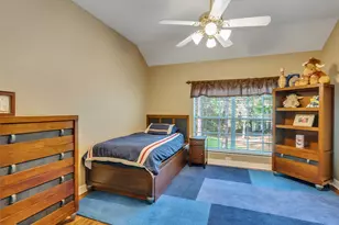 131 W Slatestone Cir, The Woodlands, TX 77382 - Photo 25