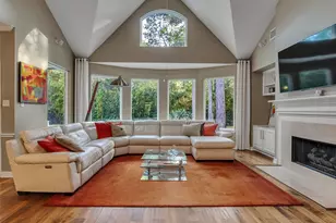 131 W Slatestone Cir, The Woodlands, TX 77382 - Photo 11