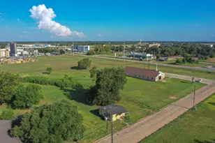 803 Mattie St, Wharton, TX 77488 - Photo 3
