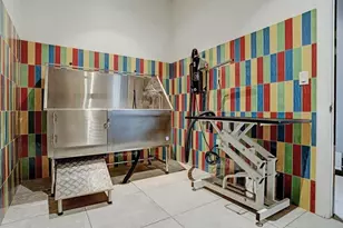 4521 San Felipe St, Houston, TX 77027 - Photo 17