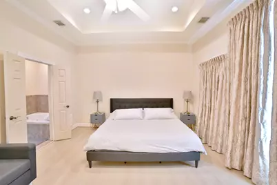 2410 Dorrington Street #C, Houston, TX 77030 - Photo 11