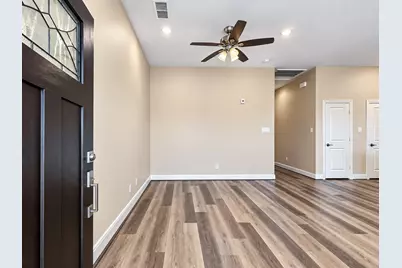 504 Nursery Road #3202, The Woodlands, TX 77380 - Photo 3