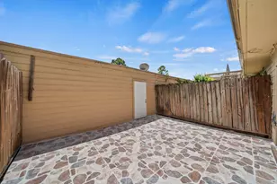 925 Memorial Village Dr, Houston, TX 77024 - Photo 27