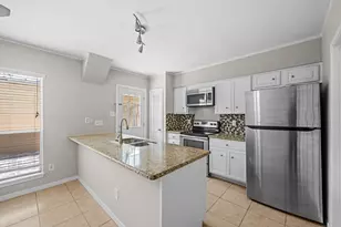 925 Memorial Village Dr, Houston, TX 77024 - Photo 13