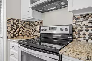 925 Memorial Village Dr, Houston, TX 77024 - Photo 11